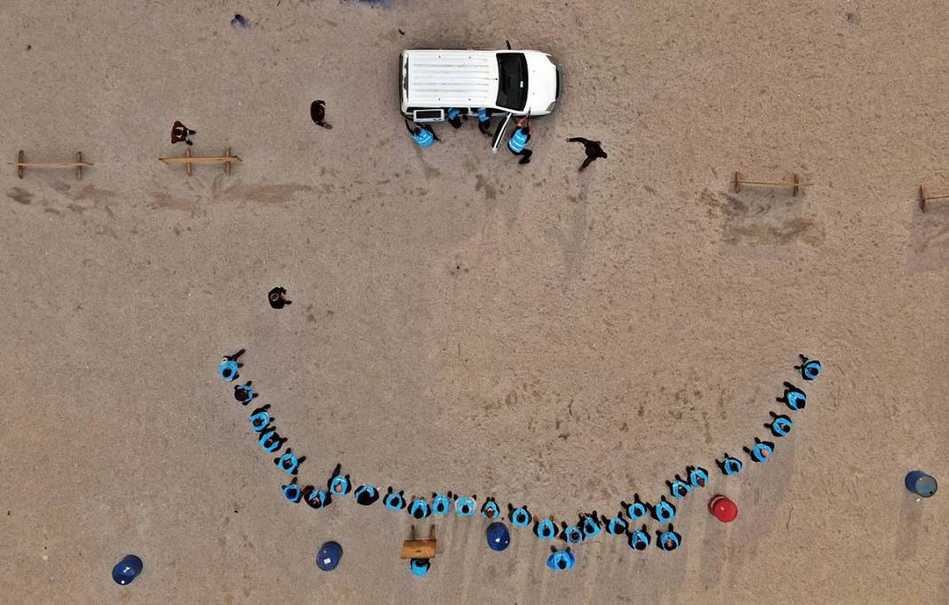 Yerli Lara Croft, karanlıkta hedefi 12'den vuruyor! Polis eğitmeni Nisa Aydın'ın müdahale teknikleri nefesleri kesiyor 9